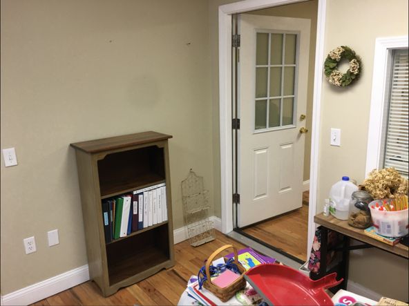 1802 Elm St, Manchester, NH 03104